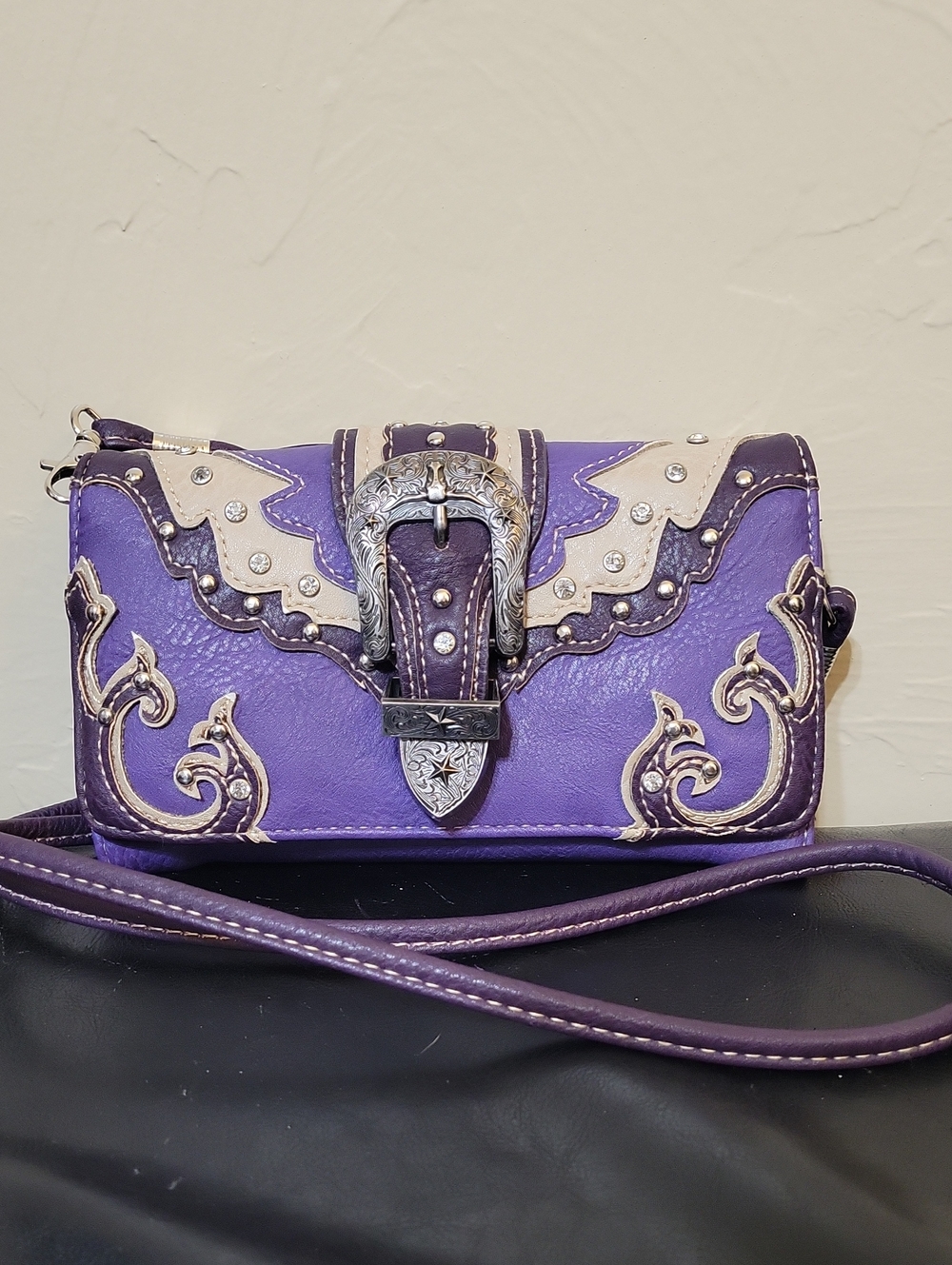 Western buckle style wallet